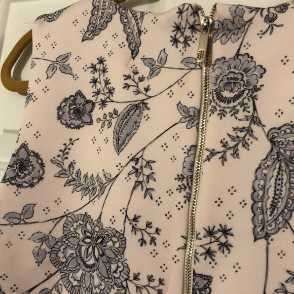 NWT Tommy Hilfiger Dress - Picture 7 of 7